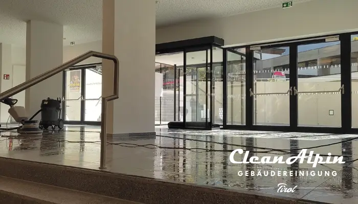 Grundreinigung von Böden & Oberflächen – Clean•Alpin